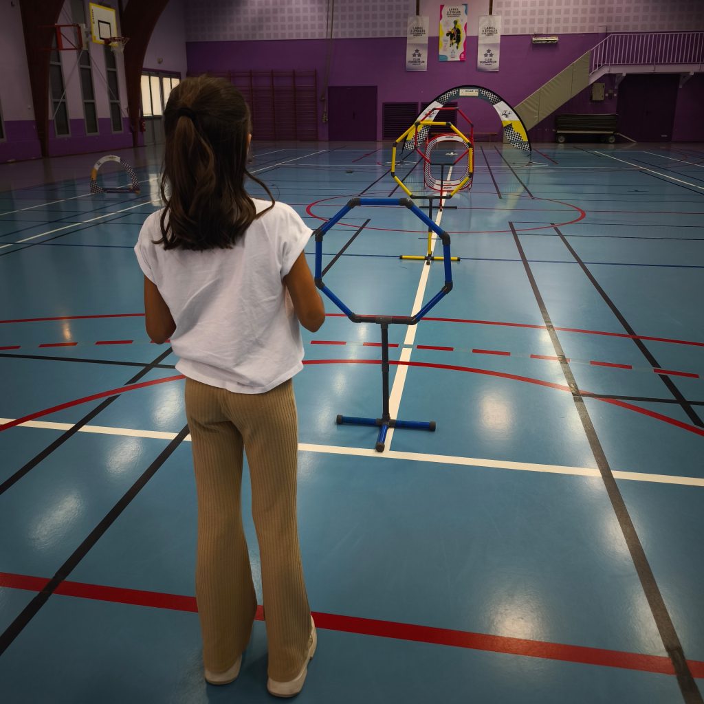 Animations-drone-interieur-pour-centres-de-loisirs-clubs-ados